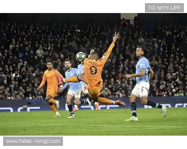 欧冠赛场激情四溢 巴萨力克拜仁 曼城惊险逆转晋级八强